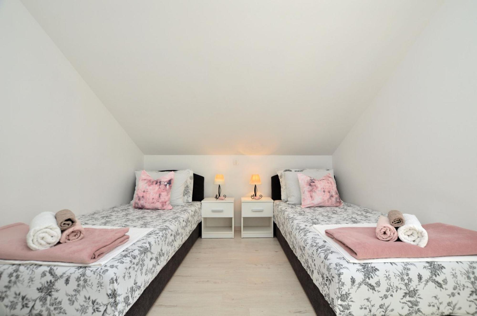 Apartments Viktoria Lovran Exteriér fotografie